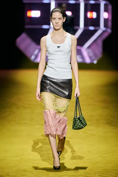 Look 23